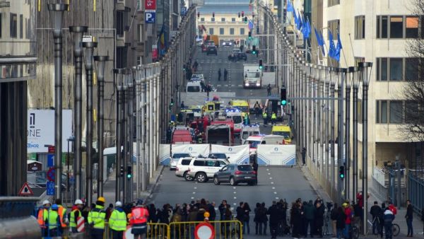 A security parameter was set up near Maalbek station in Brussels.(AFP/Emmanuel Dunand)
