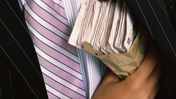 Carrying large wads of cash in your pocket can be impractical and risky. (Rex images)