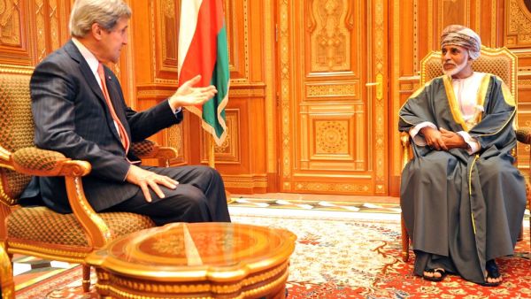 John Kerry meets with Oman Sultan Qaboos bin Sa'id. (Twitter)