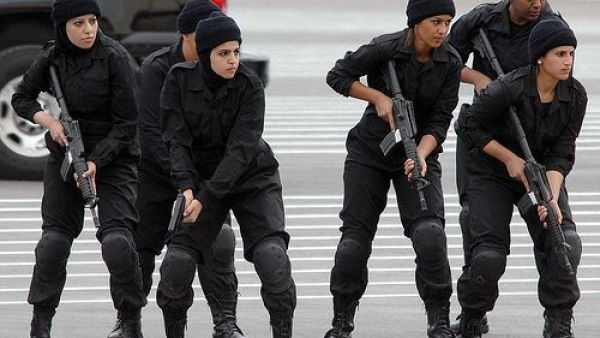 Kuwaiti police women. (Pinterest)