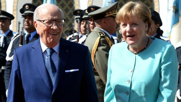 Tunisian President Beji Caid Essebsi and German Chancellor Angela Merkel. (AFP/File)