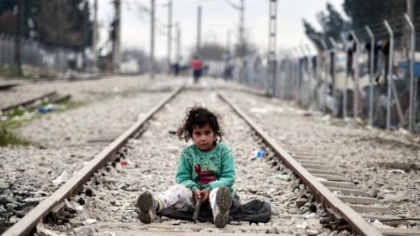 Thousands of refugees are stranded at the Greek-Macedonian border. (AFP/Louisa Gouliamaki)