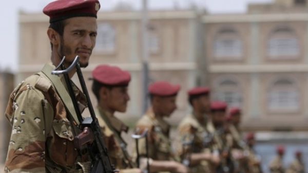 Yemeni soldiers stand guard, photo taken in 2012. (AFP/File) 