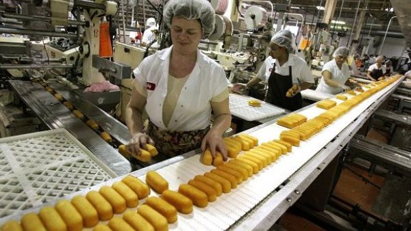 At supermarkets nationwide sugar has all but vanished, prompting media talk of a crisis and pushing the state to rapidly increase imports despite an acute dollar shortage and soaring global prices of the sweetener. (File photo)