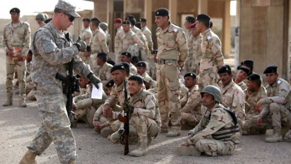 US Army trainer with Iraqi troops in July 2015. (AFP/File)