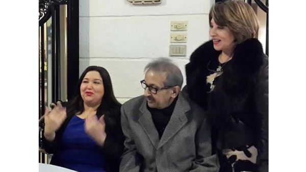 Nour El Sherif celebrates his daughter's engagement with the family. (Image: al-dastoor)