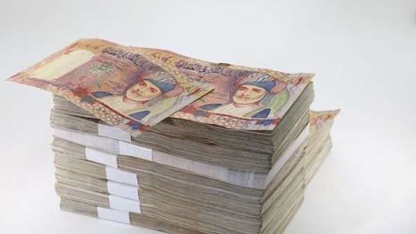 The Central Bank of Oman reported that in 2017, up to OMR3.7 billion was sent overseas by expatriates living in the country, a slight drop from the OMR3.95 billion the previous year. (Shutterstock)