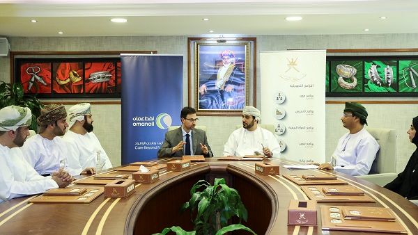 Oman Oil Marketing Company Signs with al Raffd Fund for 2nd Batch of Tasweik