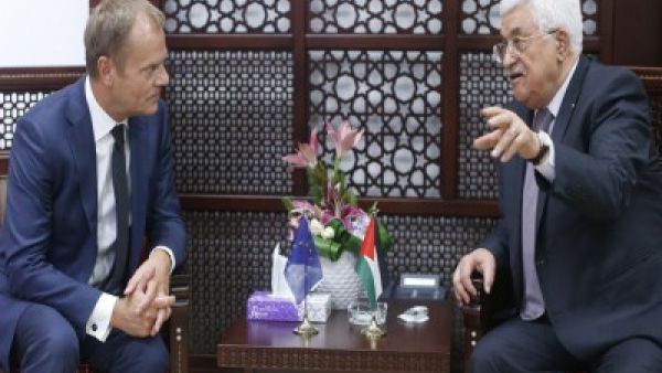 الرئيس عباس خلال لقائه رئيس المجلس الأوروبي، دونالد توسك