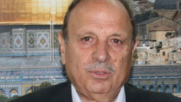 عدنان الحسيني، وزير “شؤون القدس″، في السلطة الفلسطينية