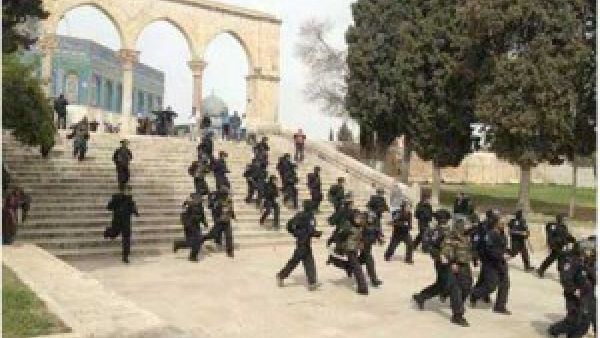 لم يسبق أن قام أعضاء كنيست باقتحام المسجد في أيام متتالية سابقاً