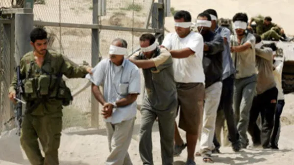 الأسرى يضربون في اكثر من 20 سجنا ومركز اعتقال إسرائيلي