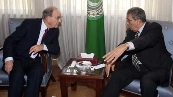 موسى يلتقي ميشتل في القاهرة الاربعاء