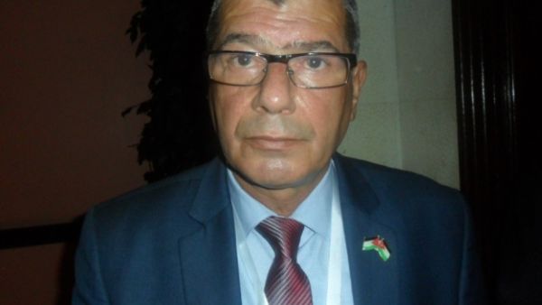 رئيس “هيئة شؤون الأسرى والمحررين” الفلسطينية عيسى قراقع