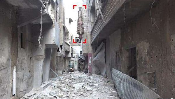 داعش يحول سجينا إلى قنبلة في مخيم اليرموك