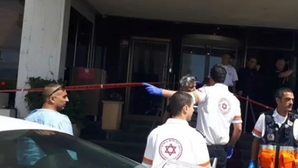 عملية طعن وقعت وسط تل أبيب ظهر الأحد