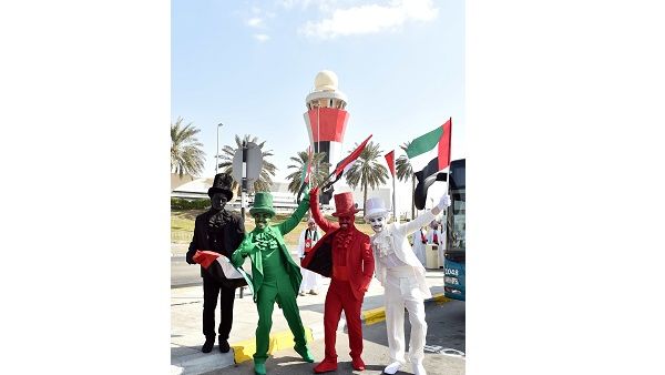 جانب من الاحتفالات جانب من الاحتفالات