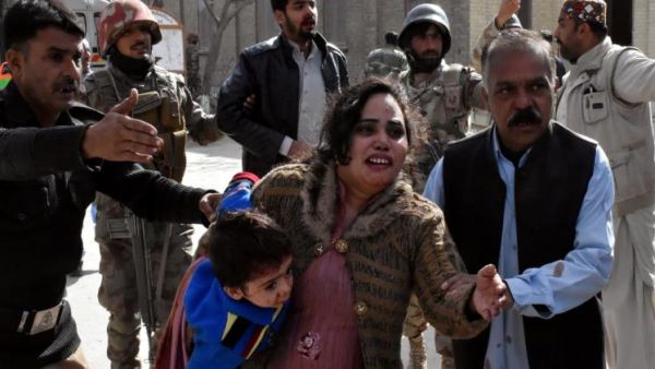 نحو 400 شخص كانوا داخل الكنيسة لحظة الهجوم