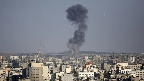 Smoke billows following an Israeli airstrike on Gaza City on August 19, 2014. (AFP/File)