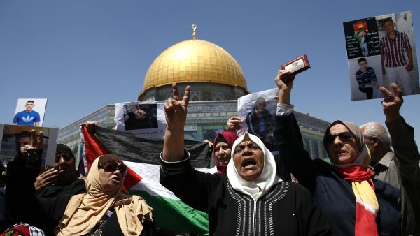 Around 1,500 Palestinians in Israeli jails had started the strike refusing food since April 17. (AFP)
