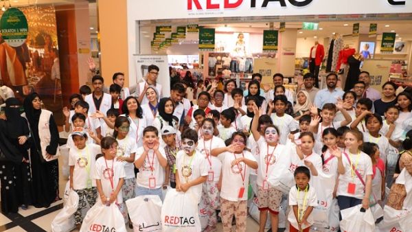 On the Occasion of “Eid” and “Smile 2.0” Programme, Aster Volunteers join hands with Emirates Red Crescent. On the Occasion of “Eid” and “Smile 2.0” Programme, Aster Volunteers join hands with Emirates Red Crescent.