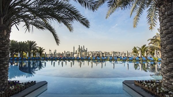 استخدام أحواض السباحة و شاطئ البحر الخلاب كل يوم خميس ب99 درهم فقط. استخدام أحواض السباحة و شاطئ البحر الخلاب كل يوم خميس ب99 درهم فقط.