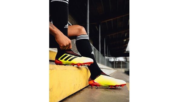 The Energy Mode Predator 18+ is also available as a cage shoe. The Energy Mode Predator 18+ is also available as a cage shoe.
