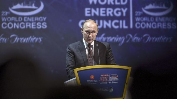 Russian President Vladimir Putin gives a speech during the 23rd World Energy Congress on October 10, 2016 in Istanbul. (AFP/Ozan Kose)