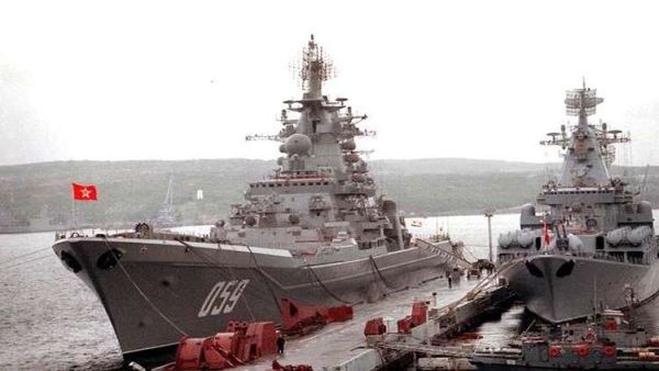 سفينتان حربيتان من عهد الاتحاد السوفيتي