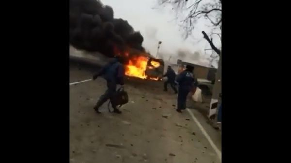 مقتل 4 اشخاص وإصابة 5 آخرين جراء هجوم انتحاري بسيارة مفخخة