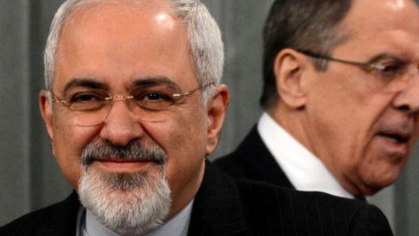 وزير خارجية روسيا لافروف ونظيره الإيراني ظريف