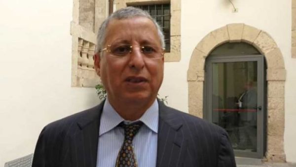 رجل الأعمال محمد بوعماتو

رجل الأعمال محمد بوعماتو

رجل الأعمال محمد بوعماتو