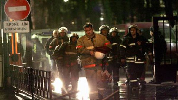 الحريق اندلع في مستودع في المنطقة الصناعية الواقعة في شمال موسكو