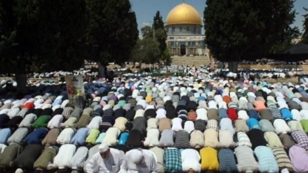 صلاة الجمعة اليتيمة في القدس