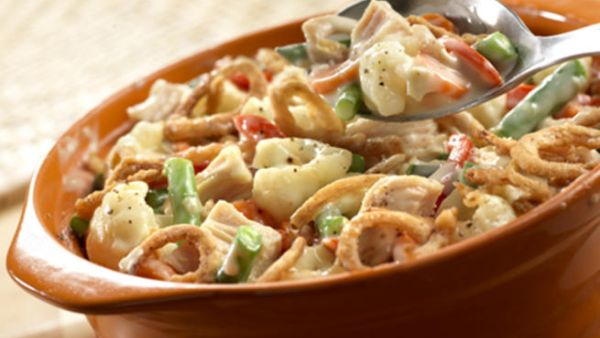 الدجاج بالخضار والكريمة الدجاج بالخضار والكريمة