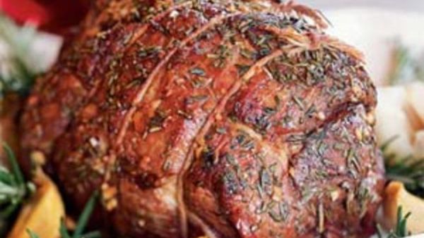 فخذة الخروف  المشوية فخذة الخروف  المشوية