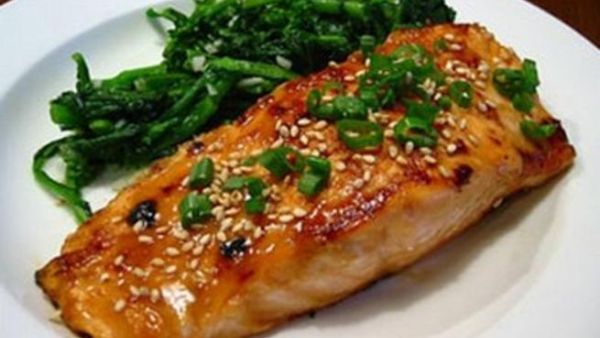 السمك بالصلصة البيضاء السمك بالصلصة البيضاء