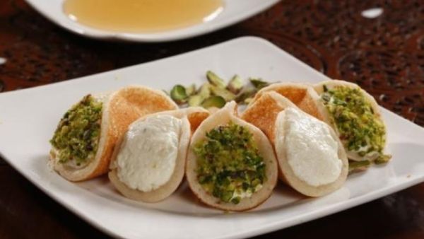 قطايف عصافيري بالقشدة.