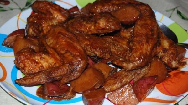 أجنحة الدجاج المشوية أجنحة الدجاج المشوية