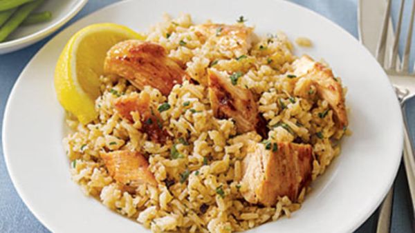 ارز بالدجاج و زيت الزيتون ارز بالدجاج و زيت الزيتون