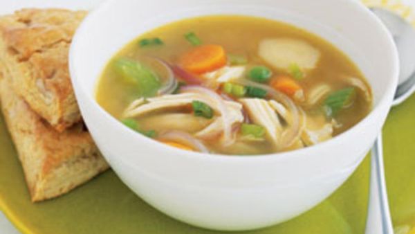 شوربه الخضار بالدجاج شوربه الخضار بالدجاج