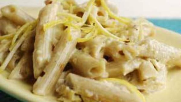 معكرونة بالقشطة والخضروات معكرونة بالقشطة والخضروات