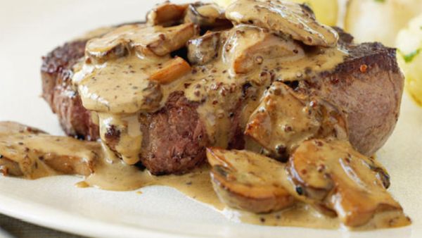 ستيك بصلصة الفطر ستيك بصلصة الفطر