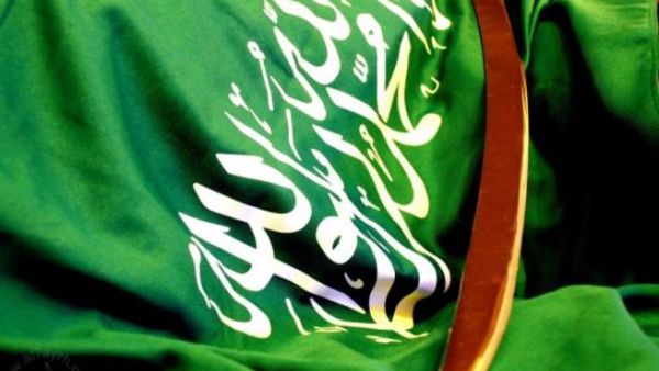 السعودية تهدد المجاهرين بالإفطار بالطرد