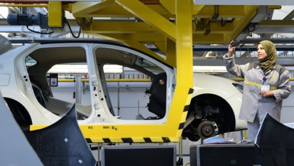An employee of the French car maker Renault group during the inauguration of a new production plant in Algeria on November 10, 2014. (AFP/File)
