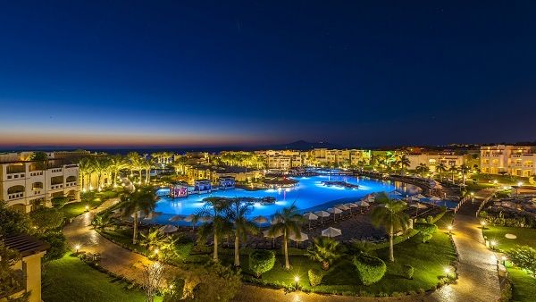 حصدت مجموعة فنادق ريكسوس 22 لقبًا رفيعًا، ضمن فئتي" أفضل 25 فندق" وأفضل "10 فنادق".