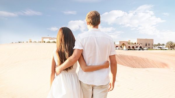 سيحظى الأحبّة من خلال هذه العروض بفرصة الاستمتاع بأمسية ساحرة تحت النجوم، تجمع بين الخدمة الاحترافية الخاصّة، الطعام الشهي، الجلسات الشاعرية الحميمة والأجواء الرومانسية. 