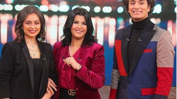 محمد محسن وزوجته هبة مجدي مع منى الشاذلي