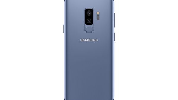 The Sunrise Gold edition for Galaxy S9 and S9+ is Samsung’s first device to feature a satin gloss finish which wraps the smartphone in a tranquil glow and glimmer. 