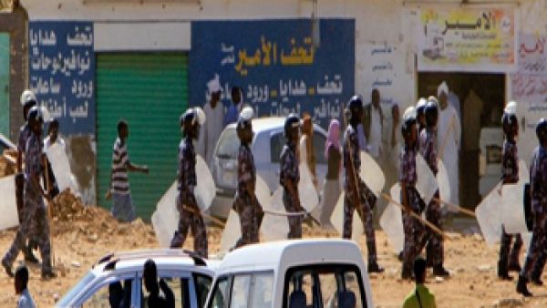 اعتقال "محتجين ضد الغلاء" في السودان
